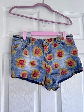 Rue21 Sunflower Print Denim Shorts